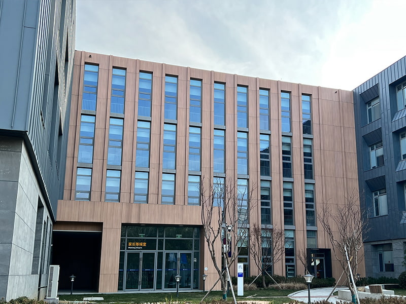 9981722843817980.jpg 無(wú)錫外國(guó)語(yǔ)-2.jpg